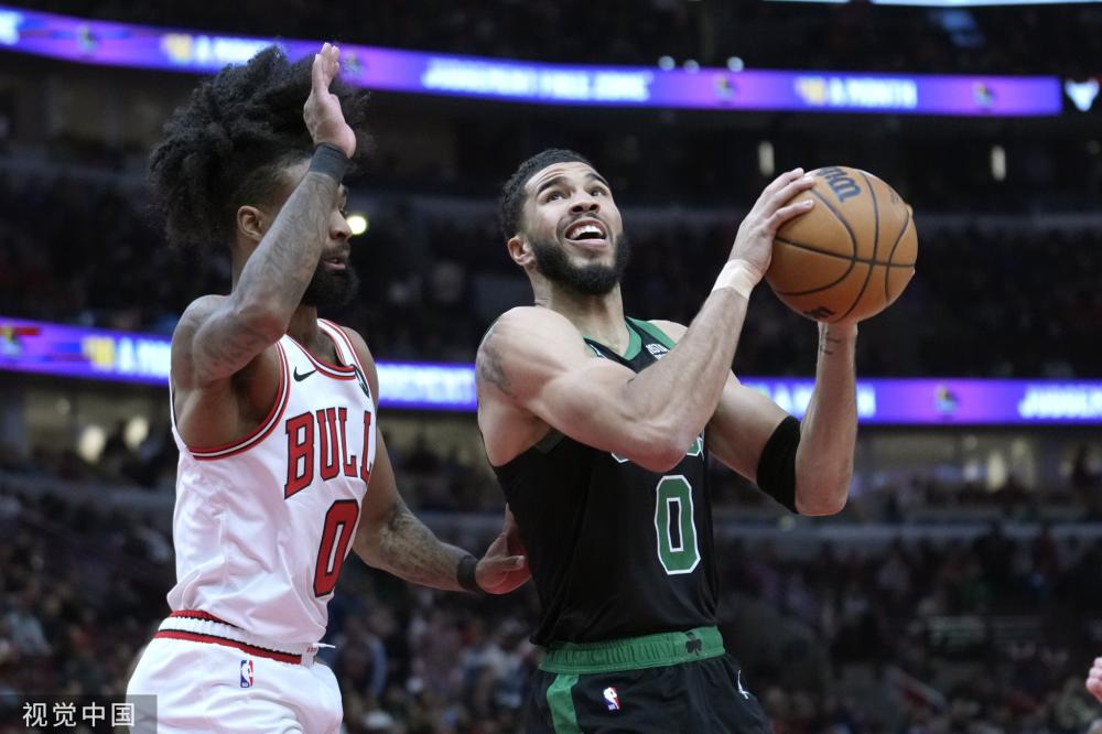 何这名中场 何这名中场