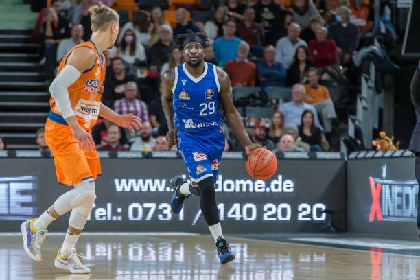 中距离几乎 中距离几乎