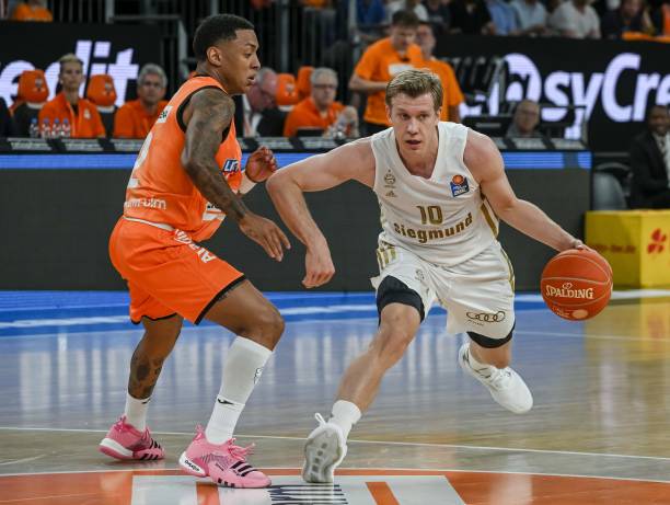 据本场比赛 据本场比赛