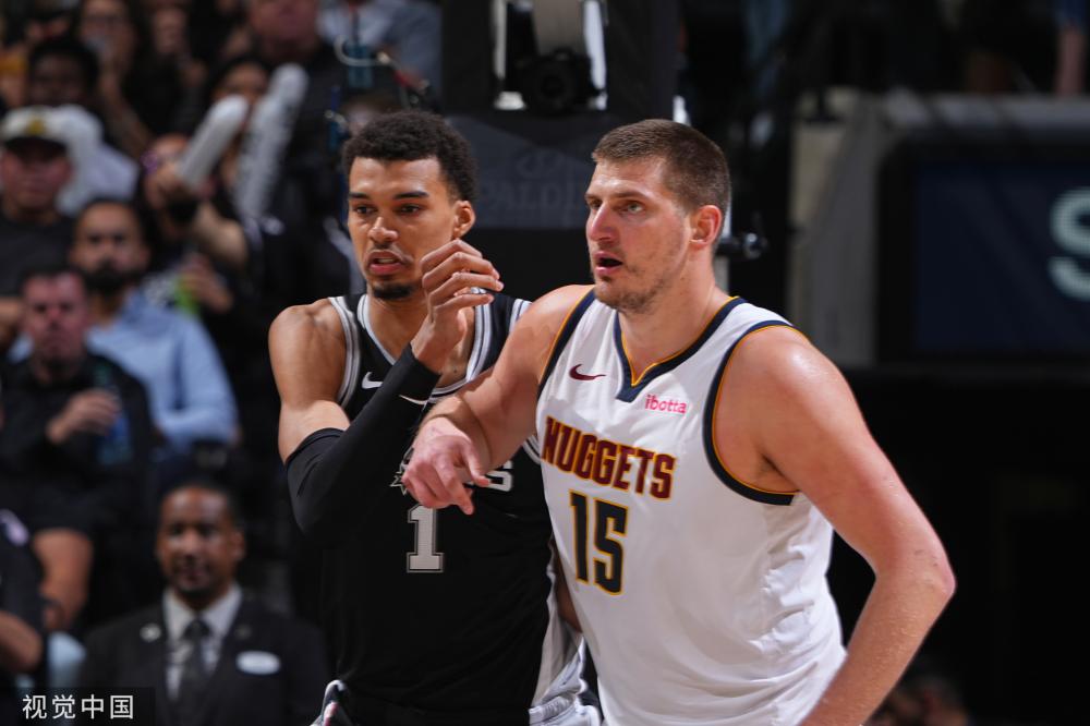 他多次利用 他多次利用